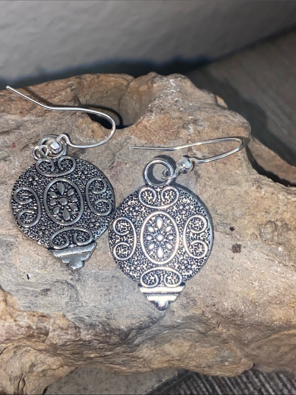 5/$10❤️❤️❤️NEW Handmade Silver Tone Zinc Alloy Dangle Earrings
